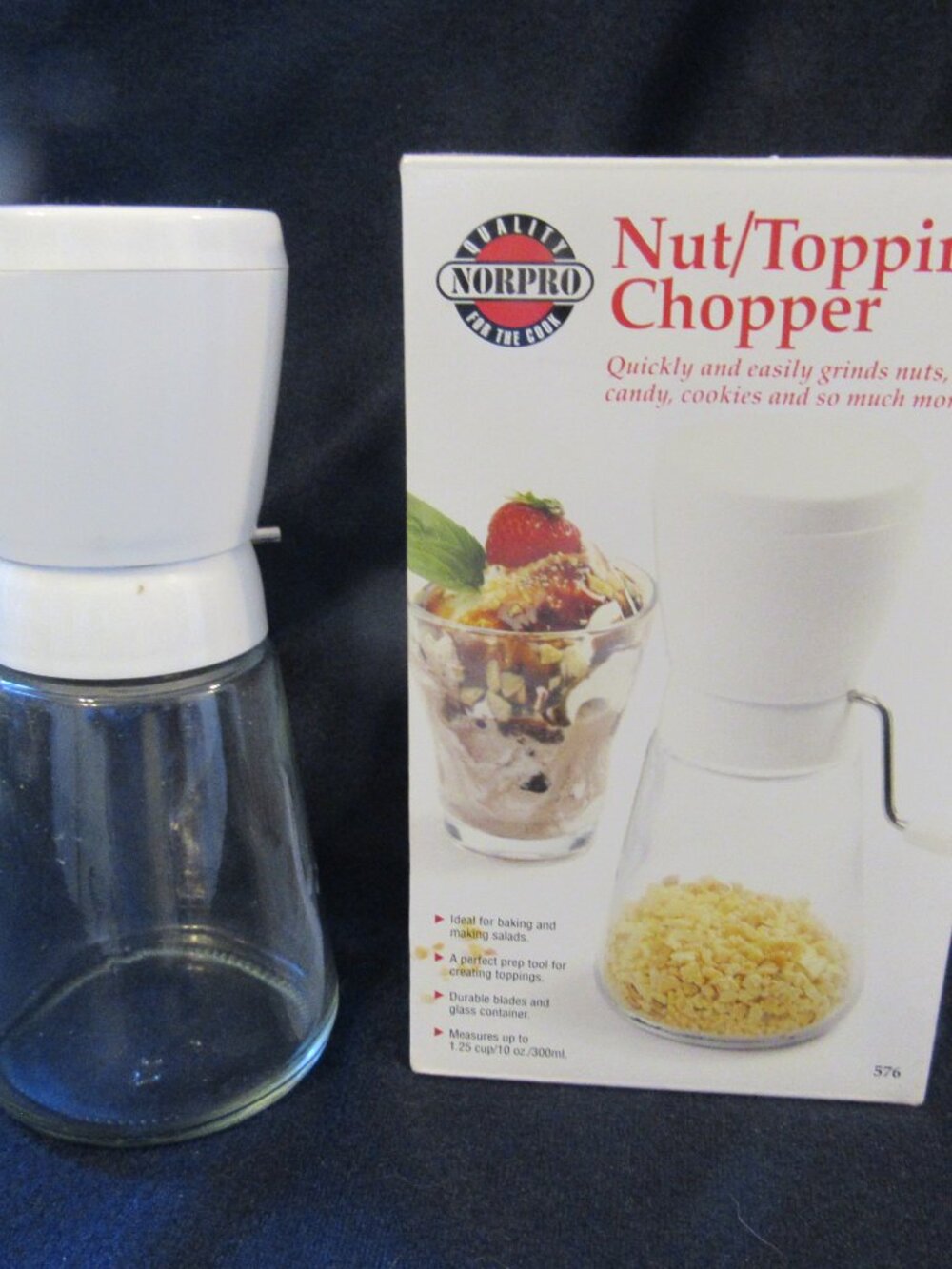 Norpro Nut/Topping Chopper. - Picture 4 of 4